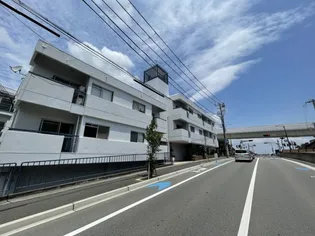 ロジュマン反高の画像