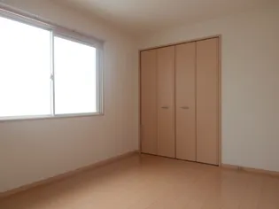 グリーンコート B棟【2階】の寝室