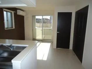 ラ・グリュ【1階】の外観