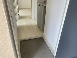 サンビレッジ西大寺 B棟【101号室】の玄関