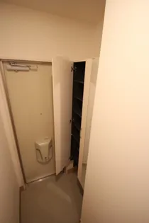 フルーレ 【2階】の玄関