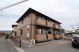 レフィナード A棟【1階】の外観