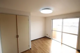 リトルハイム長岡60号館【4階】の寝室