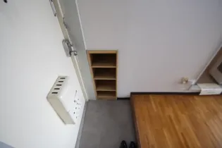 リトルハイム長岡60号館【4階】の玄関