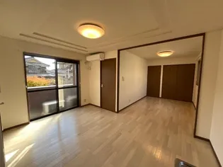 ロイヤルハイツ藤田【1階】の外観