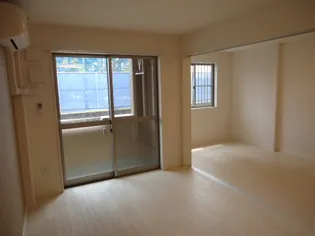 プラッツ・ユーⅤ【1階】の外観