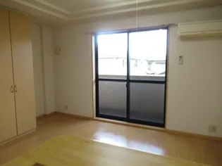 プラスペリティ【2階】の外観