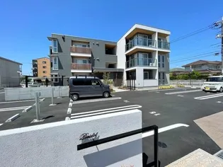 Peridot【1階】の外観