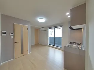 Gravity【2階】の外観