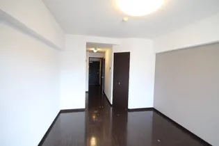 OWLSTYLE NISHIKIMACHI Ⅱ【9階】の居間