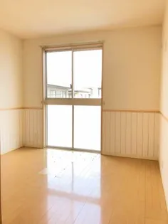 ブランドール金岡西町【2階】の寝室