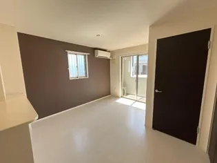 ラ・グリュ【1階】の外観