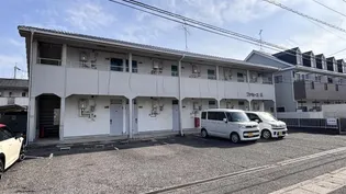 ファミーユK B棟【2階】の外観