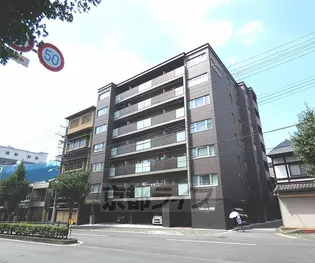 ベルビュー西陣【502号室】の外観