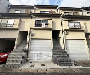 京都府京都市伏見区石田大受町【一戸建】の外観