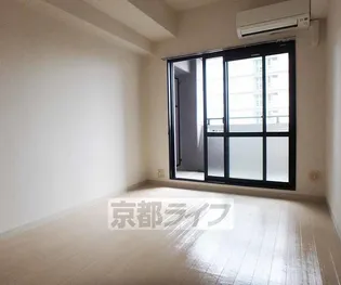 サンシティ四条西洞院【9階】の居間