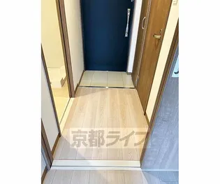 NOAH山科椥辻【5階】の玄関