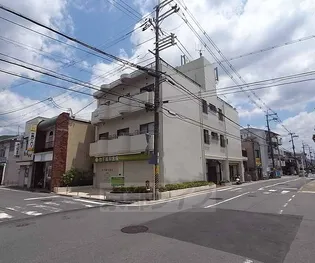 メゾンキクの画像