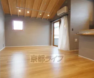 GOMON MOMOYAMA【S-102号室】の居間