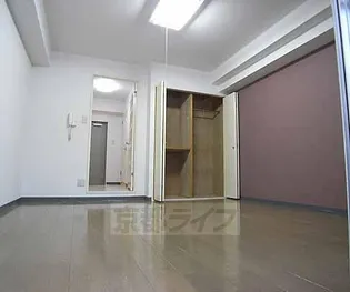 プチ シェトワ【4階】の居間