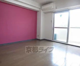 プチ シェトワ【4階】の居間