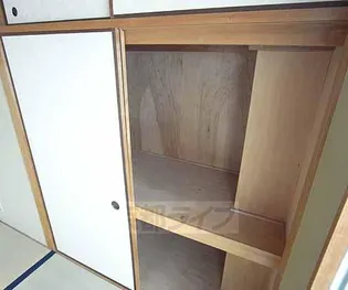 エントピア車折【202号室】の居間