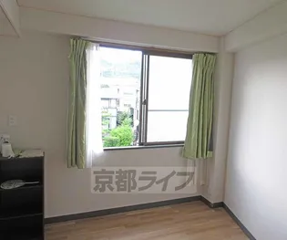 ハイツクローバー【301号室】の居間