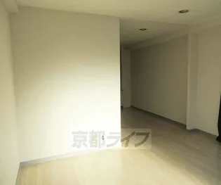 サンレモトーヨーハイツ【501号室】の居間