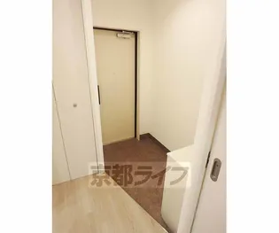 N−RIYO御所南【201号室】の玄関