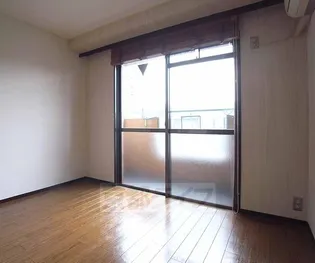 第28長栄四条SKハイツ【7階】の居間