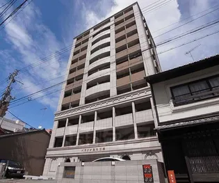 ベラジオ烏丸三条【2階】の外観