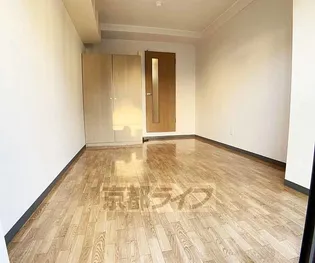 CASA VERDE寺町二条【703号室】の居間