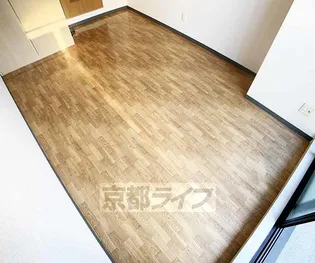 CASA VERDE寺町二条【703号室】の居間