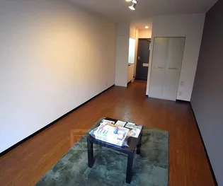 フラッツ太秦【302号室】の居間