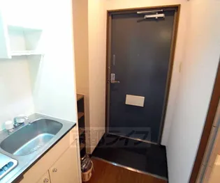 フラッツ太秦【302号室】の玄関