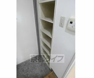 グレーシー西ノ京【407号室】の居間