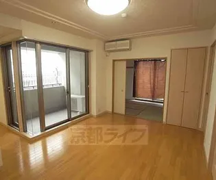 パインフィールド洛西【2階】の居間