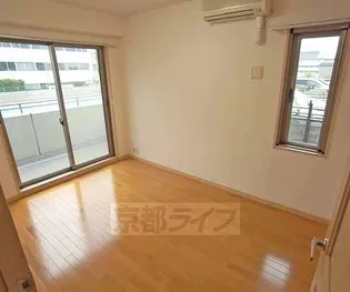 パインフィールド洛西【2階】の居間