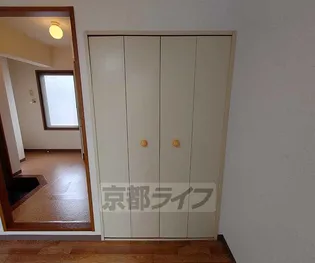 シャトレー藤井【302号室】の居間