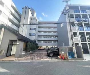 京都府京都市右京区西院太田町【マンション】の外観