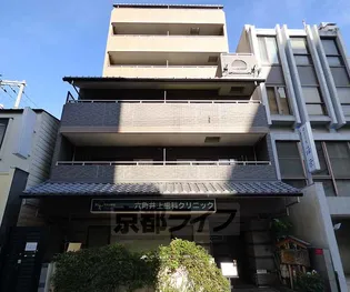 グランレブリー室町六角【7階】の外観