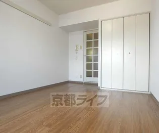 ス・プレール北野【501号室】の居間