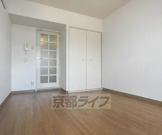 ス・プレール北野【501号室】の居間