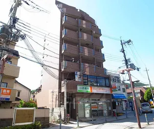 京都府京都市山科区上野御所ノ内町【マンション】の外観