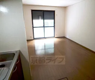 グリーンハイツ赤間【1階】の居間