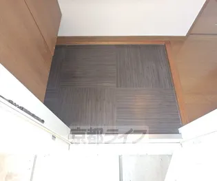 セジュール鹿ノ下【203号室】の玄関