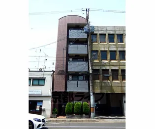 プールトゥジュール波多野【3A号室】の外観