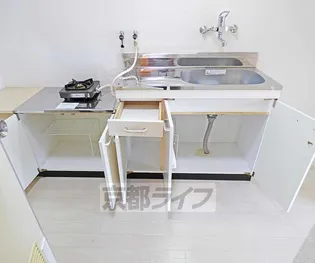 セブンスパークアパートメント【608号室】のキッチン