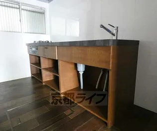 セブンスパークアパートメント【101号室】のキッチン