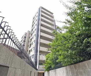 京都府京都市山科区上野御所ノ内町【マンション】の外観